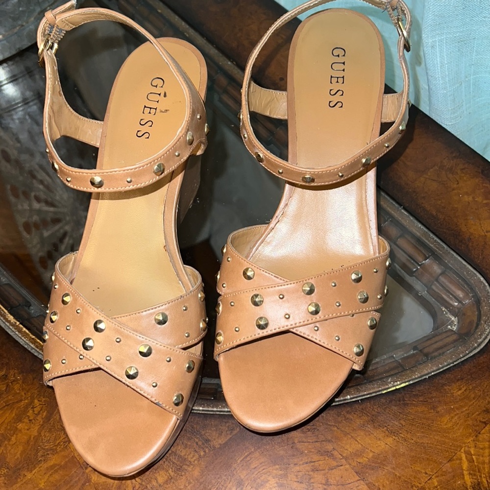 Guess wedges size 91/2 M